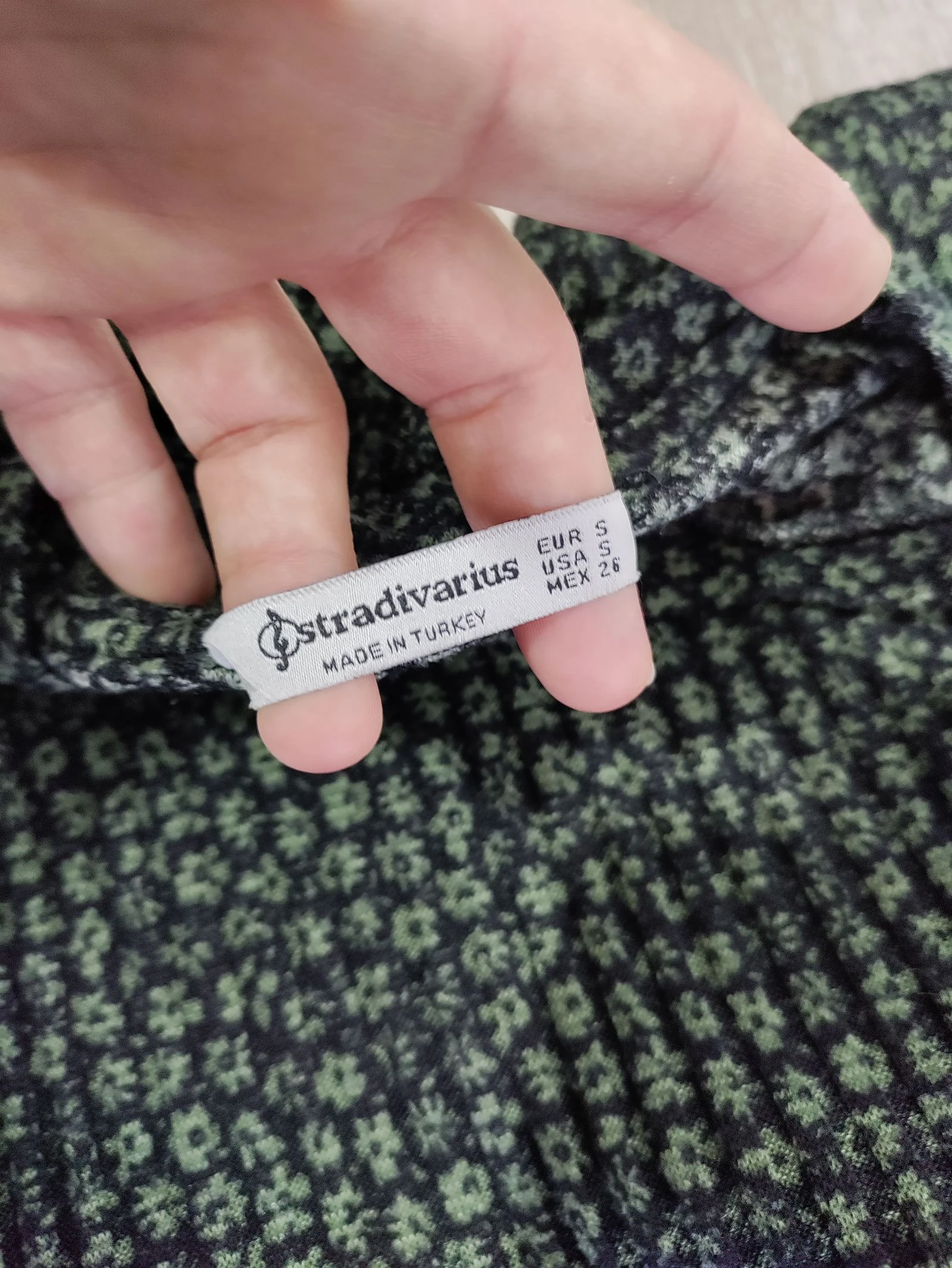 Vestido canalé floral verde Stradivarius – elástico – talla S – photo 6